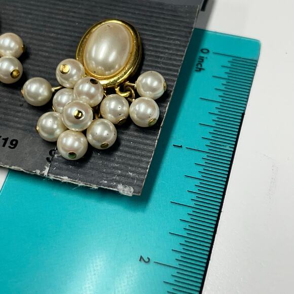 Liz Claiborne Vintage 80's Faux Pearl Clip Earrings New Old Stock - Picture 4 of 5